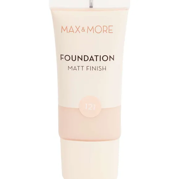 Max & More Matt Finish Foundation